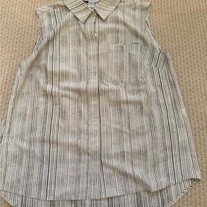Athleta Gray and White Sleeveless Button Down Shirt